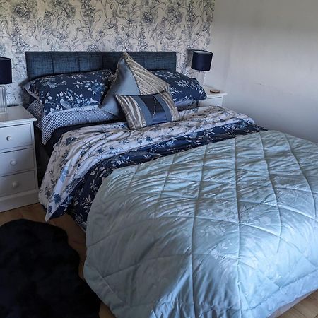 Cosy Cottage With Sea & Mountain Views Карнлох Екстер'єр фото