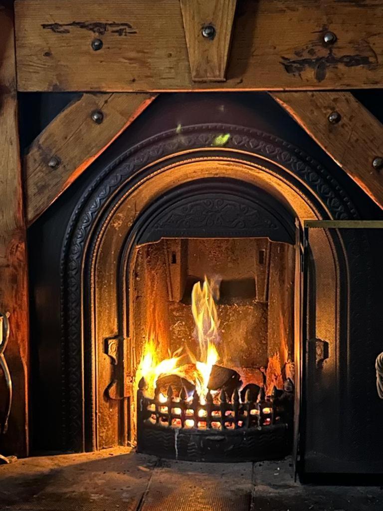 Cosy Cottage With Sea & Mountain Views Карнлох Екстер'єр фото